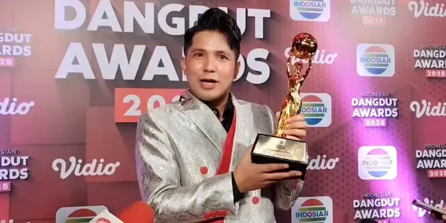 Jirayut Menang Penyanyi Dangdut Solo Pria Terpopuler IDA 2025: 'Sekarang Sudah Jadi Penyanyi Seutuhnya'
