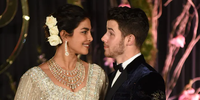 Jual Rumah Lama, Priyanka Chopra dan Nick Jonas Buru Mansion Baru Seharga Rp 283 M