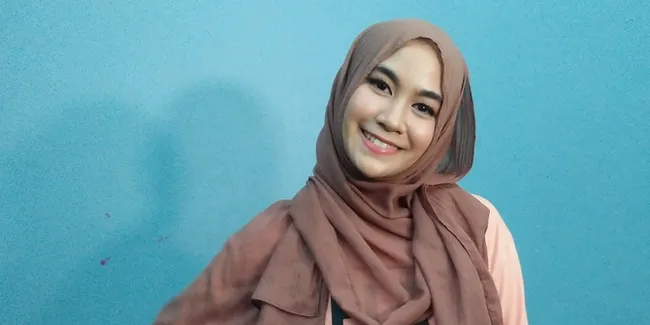 Kabar Bahagia, Anisa Rahma ex Cherry Belle Siap Menikah 16 September 2018