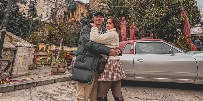 Kalahkan Suami Main Uno, Jessica Iskandar Ngaku Vincent Verhaag Lari Keliling Hotel di Turki Hanya Pakai Celana Dalam