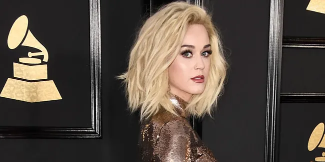 Katy Perry - Orlando Bloom Dikabarkan Masih Suka Saling Chatting!