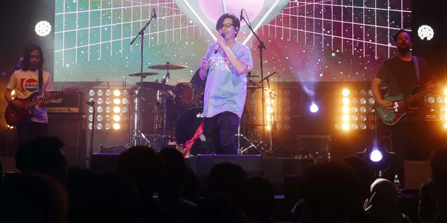 Kecele, Banyak Fans Terlanjur Membeli Tiket Konser 25 Tahun GIGI Yang Digelar Tanpa Penonton