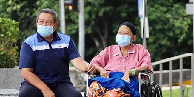 Kembali Dikabarkan Kritis, Ani Yudhoyono Masih Dirawat di ICU