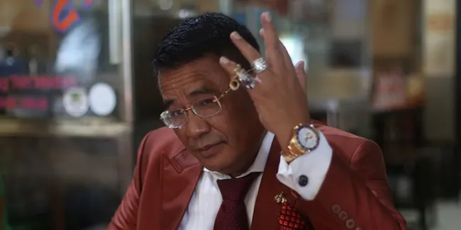 Kerap Berseteru, Hotman Paris Tegaskan Tak Bawa Urusan Personal Saat Jadi Pengacara Istri Hotma Sitompul