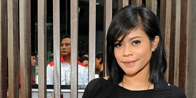 Kikan Namara Lebih Suka Terjun Langsung Bantu Korban Bencana