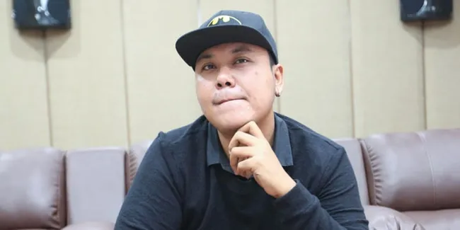 Kisah Ditinggal Selingkuh Jadi Inspirasi Denis MSI di Single 'Relakan Dia'