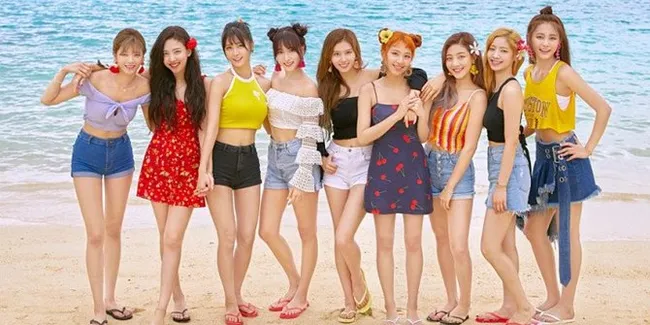 Konser Batal, Member TWICE Menangis di Bandara Malaysia