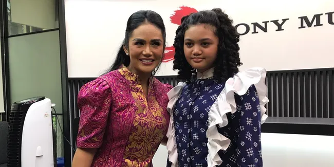 Kris Dayanti Bangga Amora Lemos Masuk Label Sony Music Entertainment Indonesia