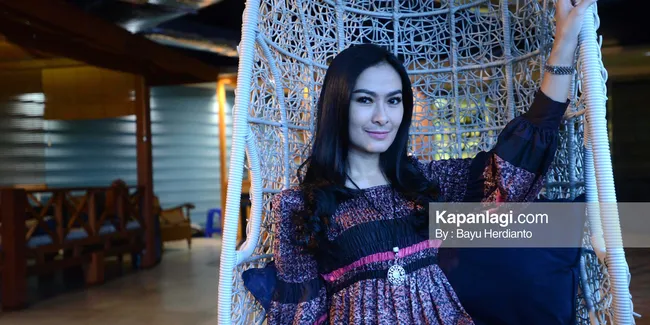 Kunci Hidup Sehat Ala Iis Dahlia: Happy Life