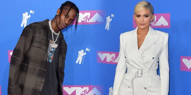 Kylie Jenner & Travis Scott Kompak Pamer Foto Bareng Stormi Webster