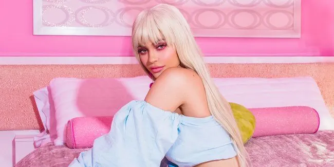 Kylie Jenner Bakal Kembali Aktif di Socmed Usai Melahirkan