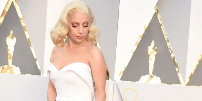 Lady Gaga Akui Dirinya Sedang 'Break' Dengan Taylor Kinney