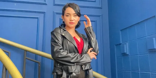 Lala Widy: Kisah Awal Karir Hingga Rilis Lagu Bertajuk PPKM - Sempat Kecewa Batal Duet dengan Wika Salim