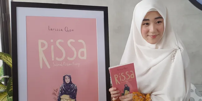 Larissa Chou Rilis Buku Tentang Kisah Hidupnya, Saat Nulis Sering Begadang