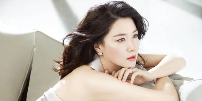 Lee Young Ae Segera Comeback, Tampil di Drama Tentang Mata-mata
