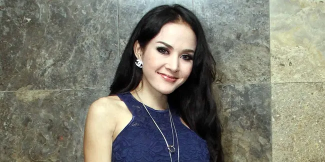 Lepas Penjara, Cynthiara Alona Santuni Anak Yatim