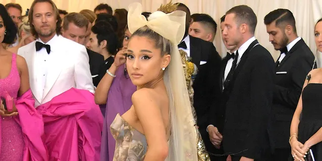 Lewat Twitter, Ariana Grande Peringati Satu Tahun Tragedi Bom di Manchester Arena