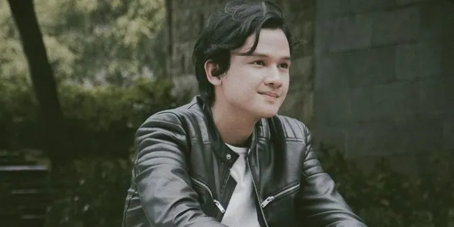 Lirik Lagu &#8216;Pendengar Terbaik&#8217; Bagas Ran, Single Terbaru Tentang Makna Kesetiaan Saat Dirinya Sudah Bersama yang Lain