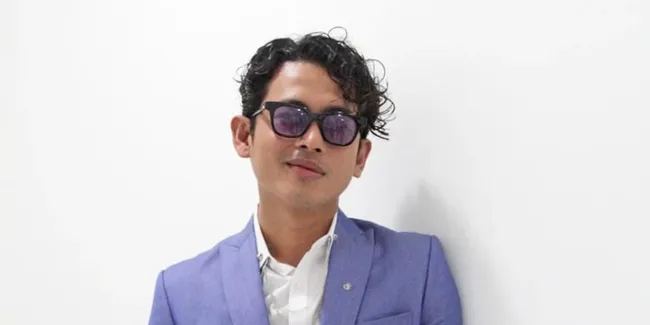 Lirik Lagu BINTANG JATUH  - Budi Doremi, Tentang Romantisnya Masa-Masa Jatuh Cinta