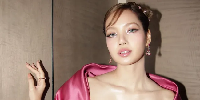 Lisa BLACKPINK Jadi Artis K-Pop Pertama Tampil di Oscars, Kolaborasi dengan Doja Cat dan RAYE di Academy Awards
