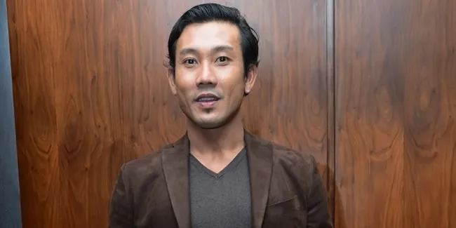 Main Film Tentang Isu Tahun '99, Denny Sumargo Main Rahasia