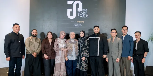 Mandjha Hijab dan Ivan Gunawan Prive Pamerkan Koleksi Raya 2026 di Show Garis Poetih 2026