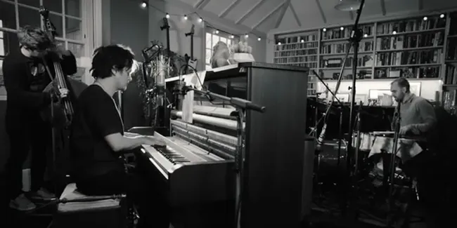 Manis & Seksi 'Pillowtalk' Versi Jamie Cullum Yang Lebih Jazzy