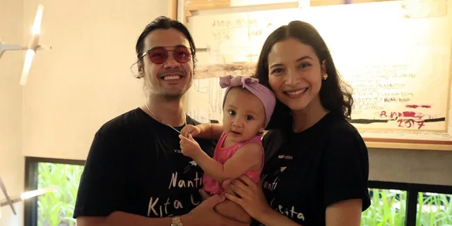 Masih Fokus Main Film, Putri Marino dan Chicco Jericho Belum Berencana untuk Tambah Momongan