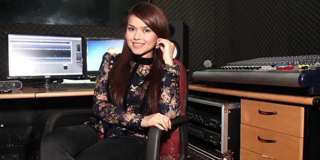 Masuk Instagram Ani Yudhoyono, Siti Liza Senang