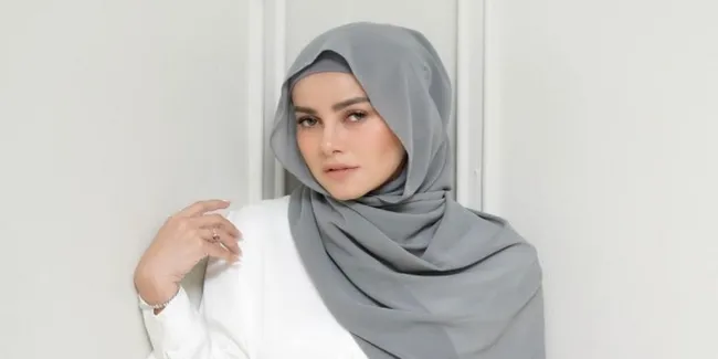 Tak Terlihat Seperti Janda, Penampilan Cantik Olla Ramlan Jadi Sorotan Netizen