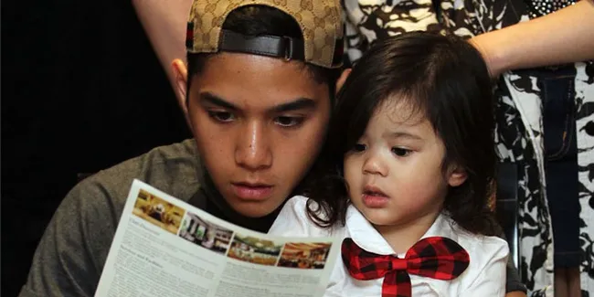 Menggemaskan! Gadis Kecil Mulan, Safeea Kena Demam Tartan