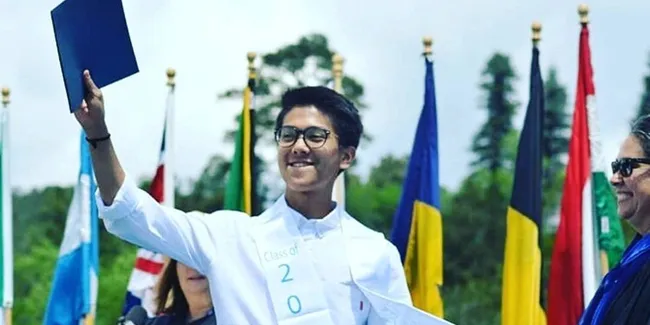 Merasa Punya Hutang, Iqbaal Ramadhan Sebarkan Virus Kalau Belajar Itu Keren