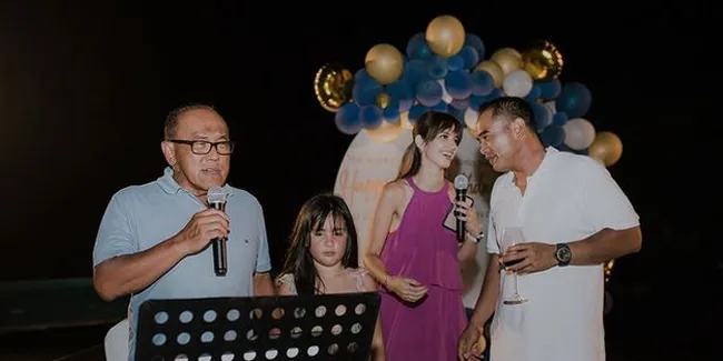 Meski Mampu Bayar Teknisi, Aburizal Bakrie Pilih Telepon Nia Ramadhani Saat Internet di Kamarnya Mati