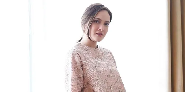 Meski Tajir Melintir, Shandy Aulia Tak Mau Tergantung Pada Babysitter Karena Hal Ini