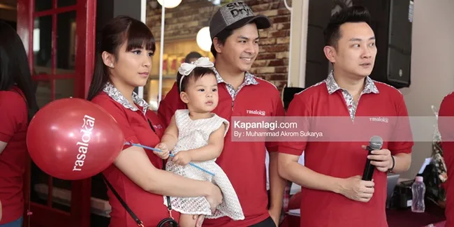 Meski Tak Dekat, Chelsea Olivia Beri Dukungan dan Doa Untuk Kesembuhan Anak Denada