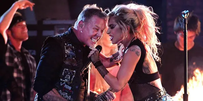 Mic Mati Saat Tampil, Produser Grammy Minta Maaf Pada Metallica
