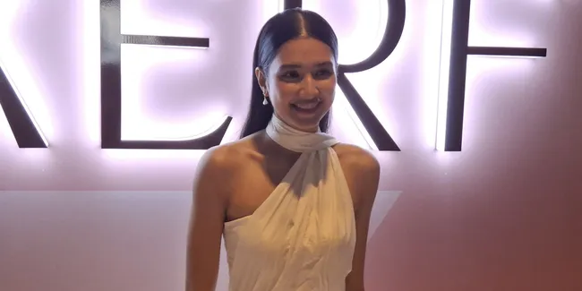 Mikha Tambayong Bahas Beauty Standard & Pentingnya Percaya Diri