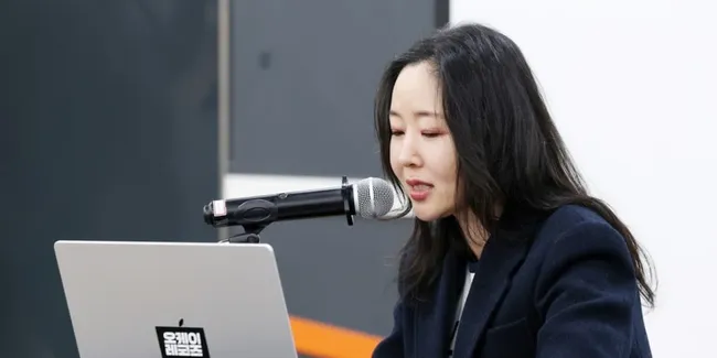 Min Hee Jin Presscon Rela Lepas Rp300 Miliar demi Hentikan Sengketa NewJeans