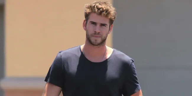 Move On Dari Miley, Inikah Pacar Baru Liam Hemsworth?