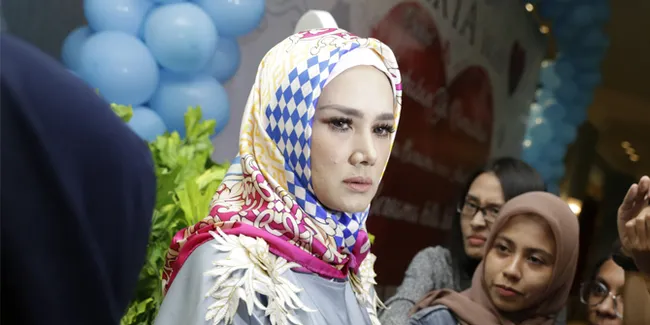Mulan Jameela Belum Izinkan Safeea Pakai Hijab