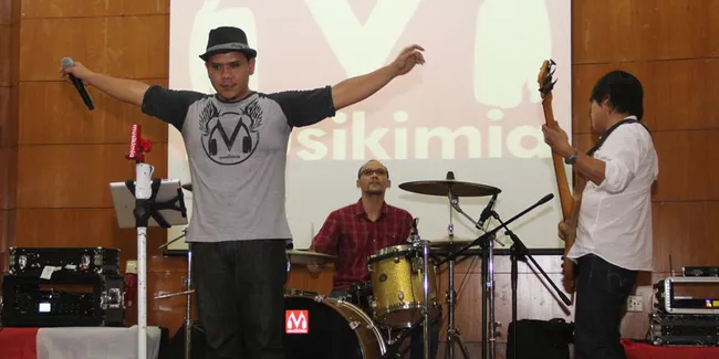 Musikimia Buka Konser Reuni Dewa 19 Malang Dengan Hangat