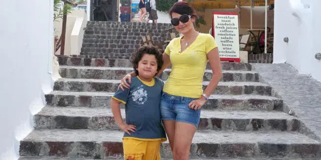 Nana Khairina Rayakan Ultah Sekaligus Lepas Kangen Pada Anak