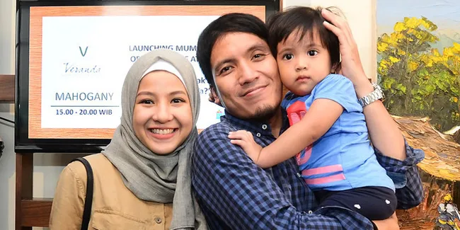 Natasha Rizki Puji Ketegaran Mama Pasca Kepergian Papa Tercinta