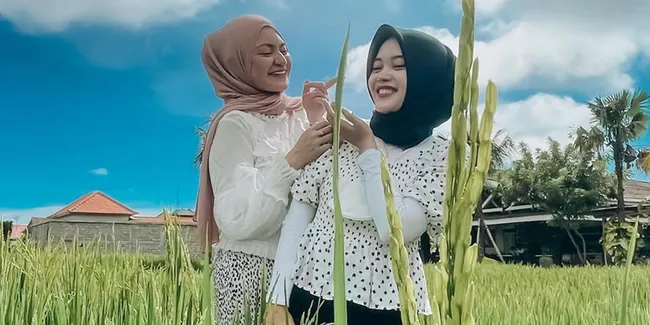 Nathalie Holscher Akui Tetap Berhubungan Baik dengan Putri Delina