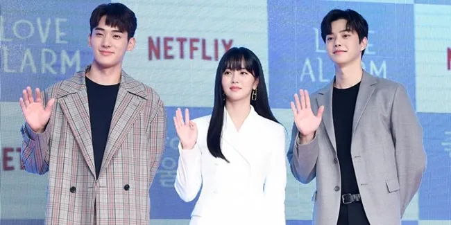 Netflix Umumkan Drama Kim Soo Hyun 'LOVE ALARM' Dibuat ke Season 2