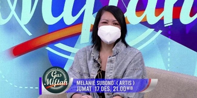 Ngobrol Bareng Gus MIftah, Melanie Subono Beberkan Alasan Rajin Salurkan Bantuan Untuk Sesama