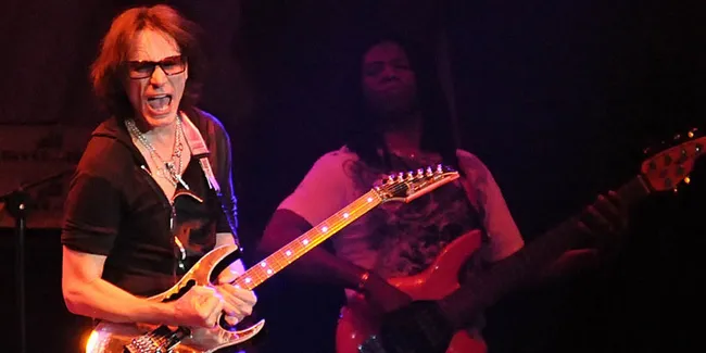 Nonton Steve Vai, Abdee Slank Terpukau