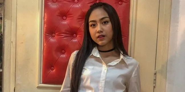 Sisca JKT48 Sukses Bikin Penggemar Heboh Saat Nyanyikan Lagu 'Pamer Bojo'