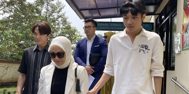 Okie Agustina Akan Kembali Bercerai, Pasha Ungu Sampaikan Pesan Ini Kepada Kiesha Alvaro