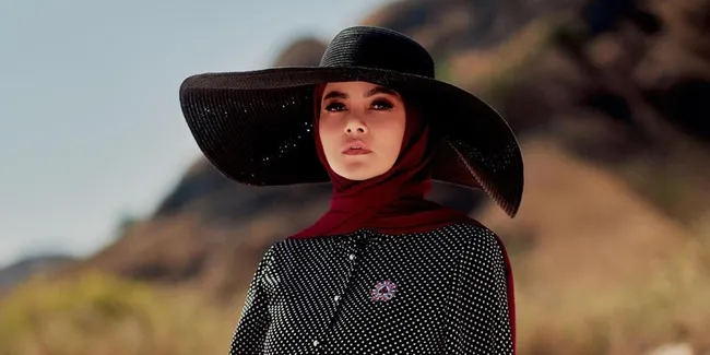 Olla Ramlan Resmi Laporkan Buzzer ke Polda Metro Jaya Lantaran Hina Anak dan Mendiang Ayahnya